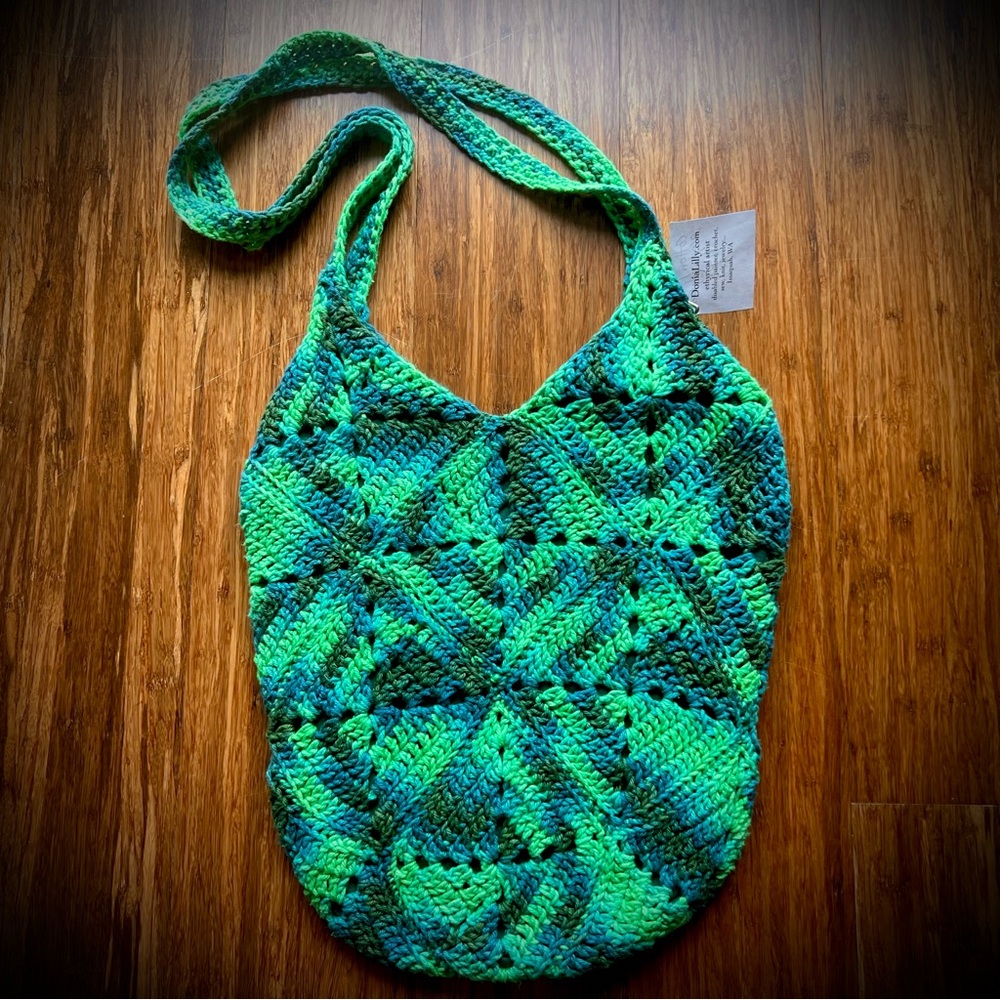 Handmade crochet bag with lining & pockets